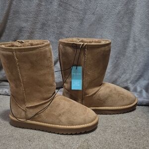 Maurices Tan Faux Suede Winter Boots